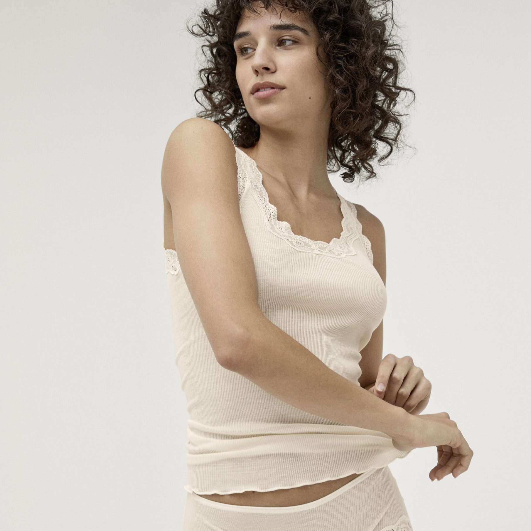 Ull/silke Linne spets